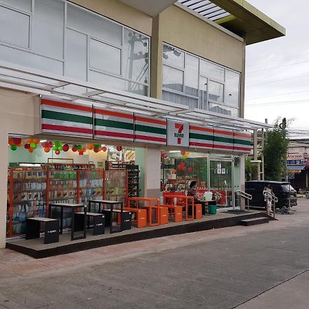 Keys 'N Places Holiday Rentals At Mesaverte Condo カガヤン・デ・オロ エクステリア 写真