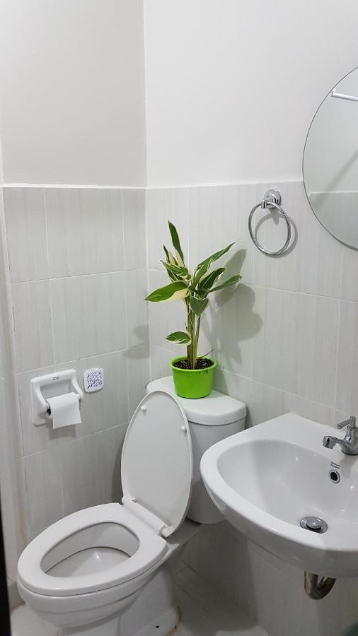 Keys 'N Places Holiday Rentals At Mesaverte Condo カガヤン・デ・オロ エクステリア 写真
