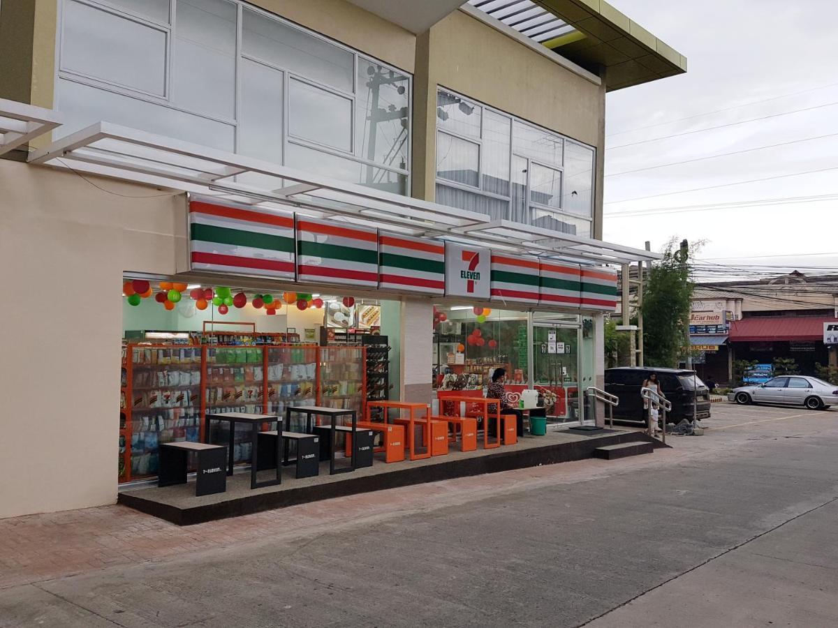 Keys 'N Places Holiday Rentals At Mesaverte Condo カガヤン・デ・オロ エクステリア 写真